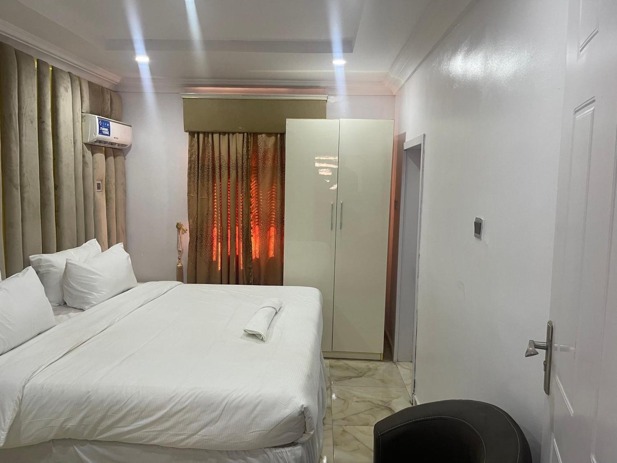 White Gold Hotel อีเคจา ภายนอก รูปภาพ